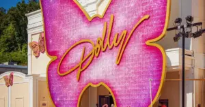 Beyond Parenthood: How Dolly Parton and Childless Adults Redefine Philanthropy and Community Legacy