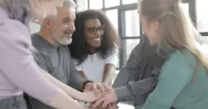Choosing Kin: How Adults Reconstruct Family Networks After Estrangement