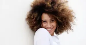 The Psychology of Hair: How Tresses, Textures, and Tones Shape Our First Impressions
